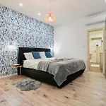 Mandula Lägenhet *